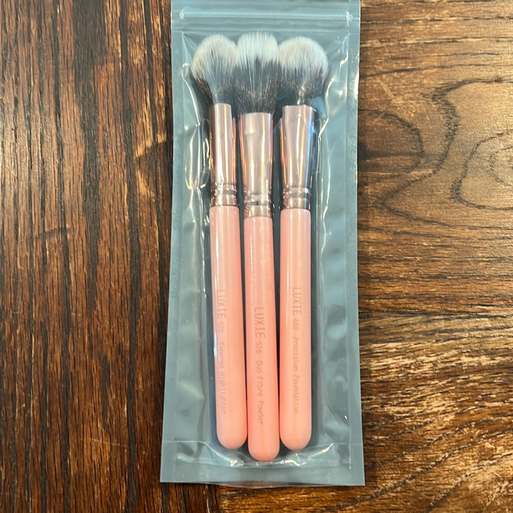 LUXIE BRUSH TRIO